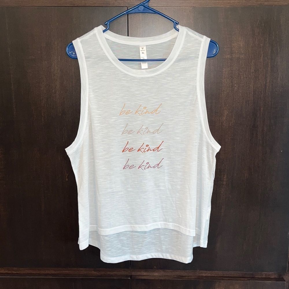 NWOT Yogasmoga Be Kind Tank Top